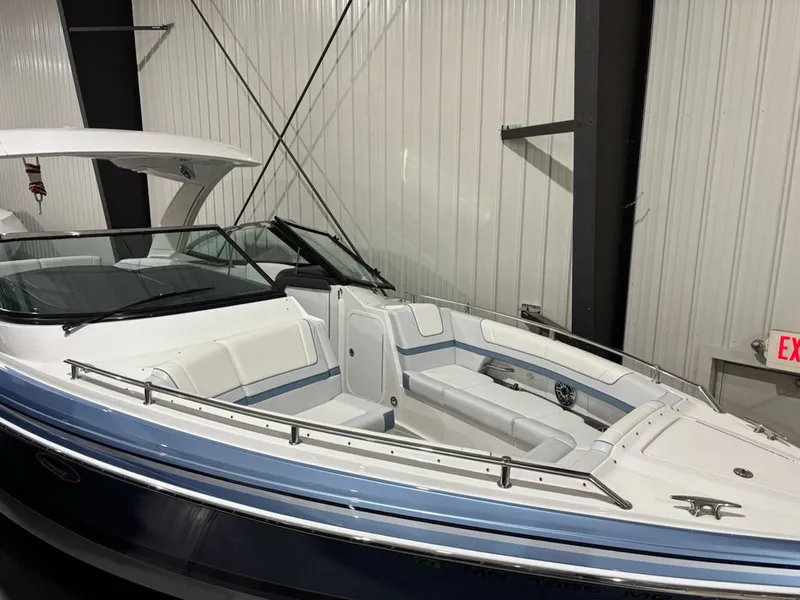 Slide: The Image of Formula 330 Crossover Bowrider 2022 - 2
