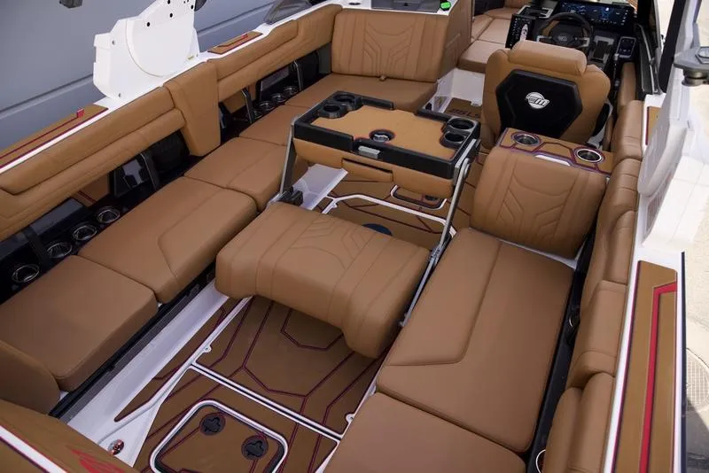Slide: The Image of Malibu 25 LSV 2026 - 35