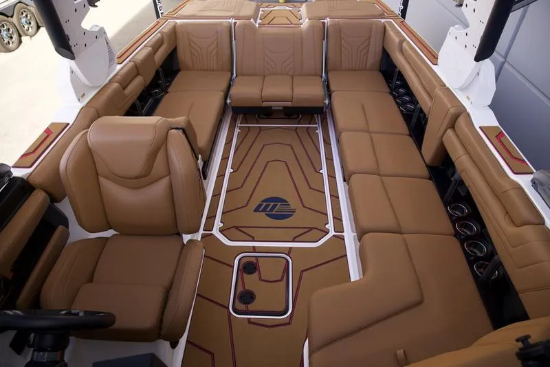 Slide: The Image of Malibu 25 LSV 2026 - 38