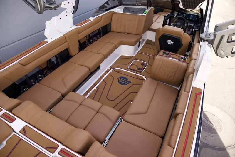 Slide: The Image of Malibu 25 LSV 2026 - 31