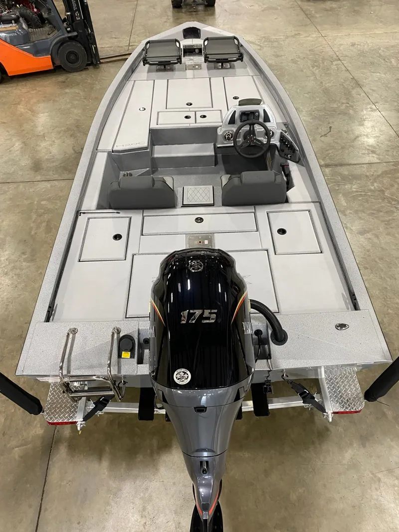 Slide: The Image of Xpress H20C CRAPPIE 2027 - 9