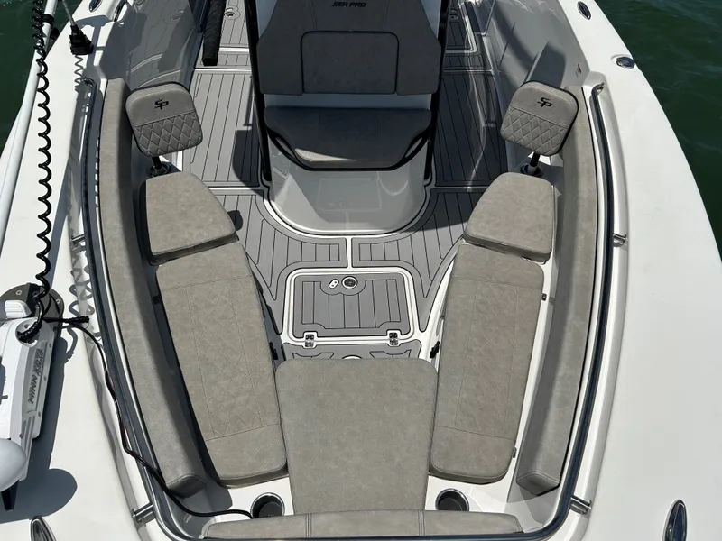 Slide: The Image of Sea Pro 262 Sport 2024 - 16