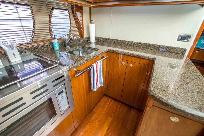 Slide: The Image of Sea Ray 48 Sundancer 2007 - 21