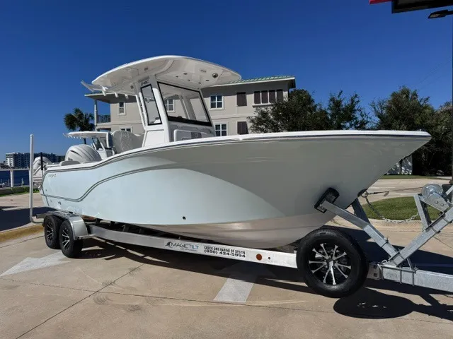 The Image of Sea Fox 248 COMMANDER 2027 - 0