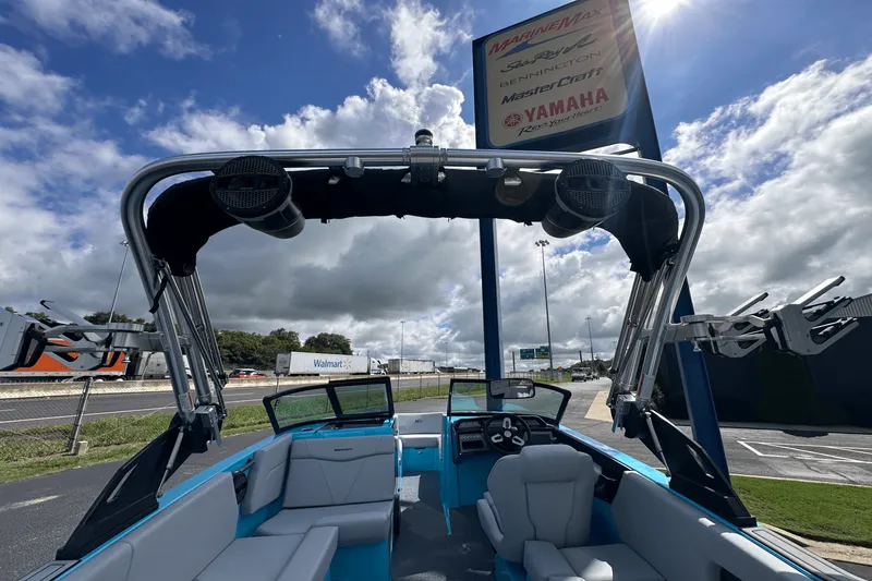 Slide: The Image of MasterCraft NXT22 2024 - 20