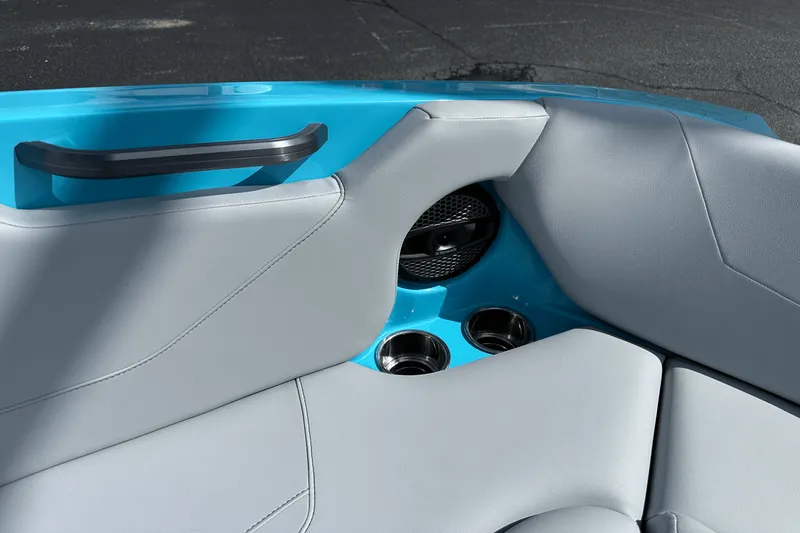 Slide: The Image of MasterCraft NXT22 2024 - 6