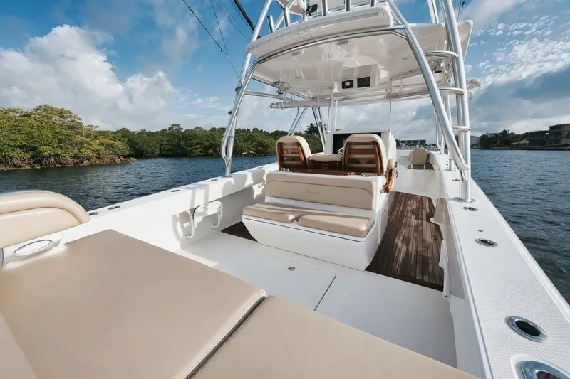 Slide: The Image of Bahama 37 2017 - 20