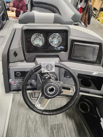 Slide: The Image of Avalon 2585 25 Catalina QL 2026 - 10