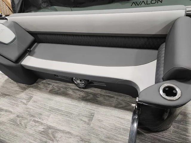 Slide: The Image of Avalon 2585 25 Catalina QL 2026 - 19