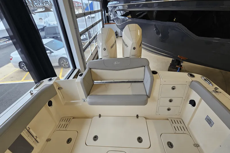 Slide: The Image of Scout 305LXF 2024 - 15