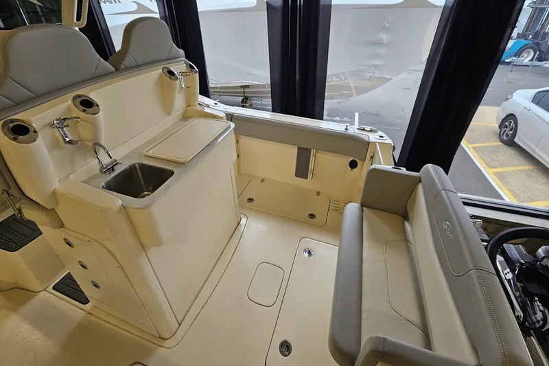 Slide: The Image of Scout 305LXF 2024 - 18