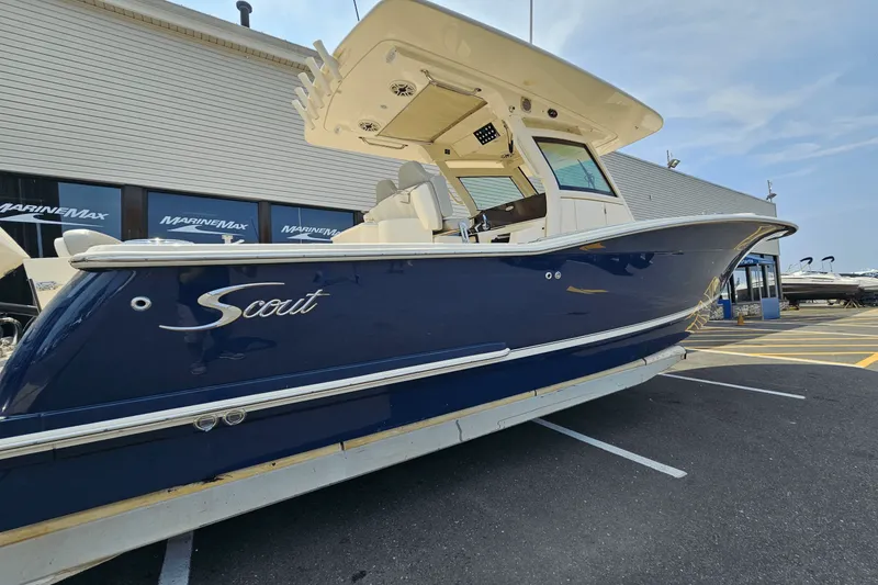 Slide: The Image of Scout 305LXF 2024 - 3