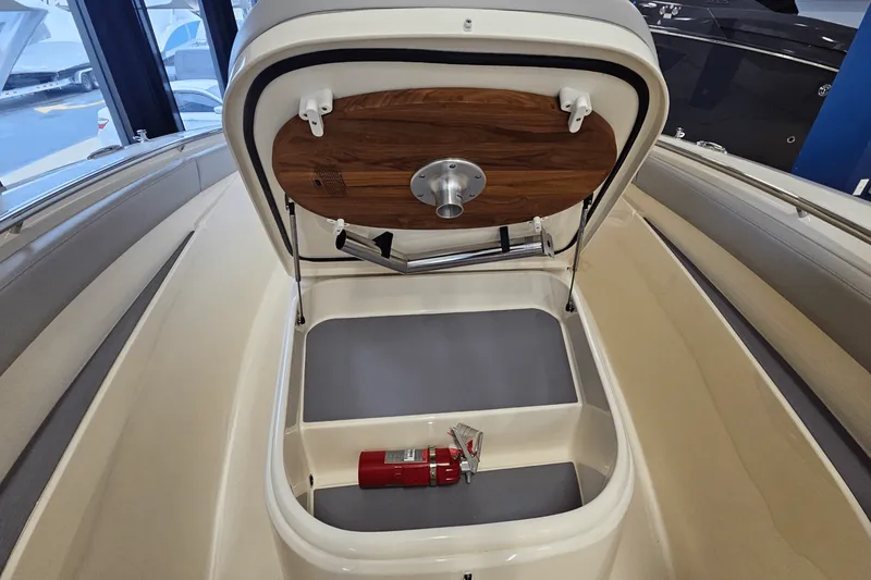 Slide: The Image of Scout 305LXF 2024 - 35