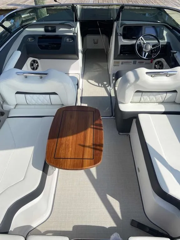 Slide: The Image of Regal LS4 Surf 2022 - 4