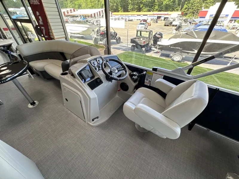 Slide: The Image of Sylvan MIRAGE 8520 PARTY FISH 2026 - 33