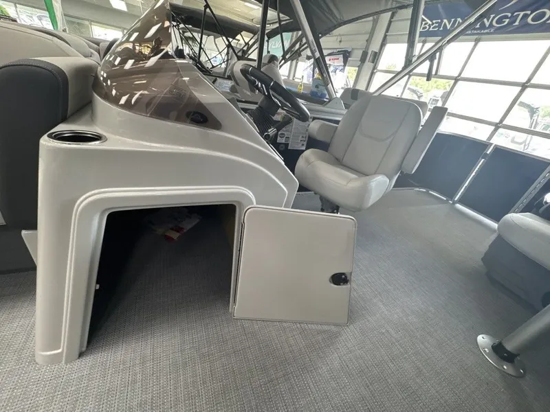 Slide: The Image of Sylvan MIRAGE 8520 CRS 2026 - 24