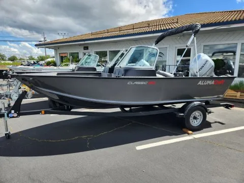 The Image of Alumacraft Classic 165 Sport 2026 - undefined