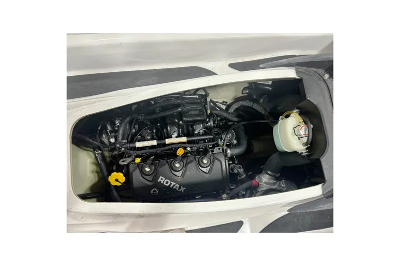 Slide: The Image of Sea-Doo GTI SE 155 2008 - 11