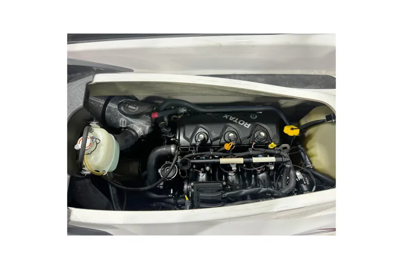 Slide: The Image of Sea-Doo GTI SE 155 2008 - 12