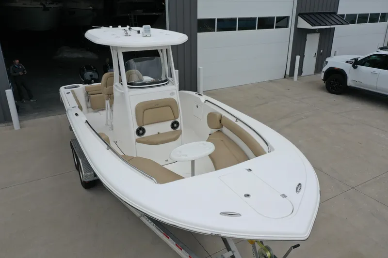 Slide: The Image of Tidewater 252 CC Adventure 2016 - 9