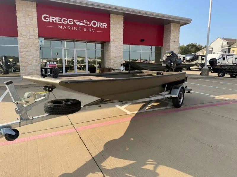 The Image of Gator-Tail 17/48 2027 - 0