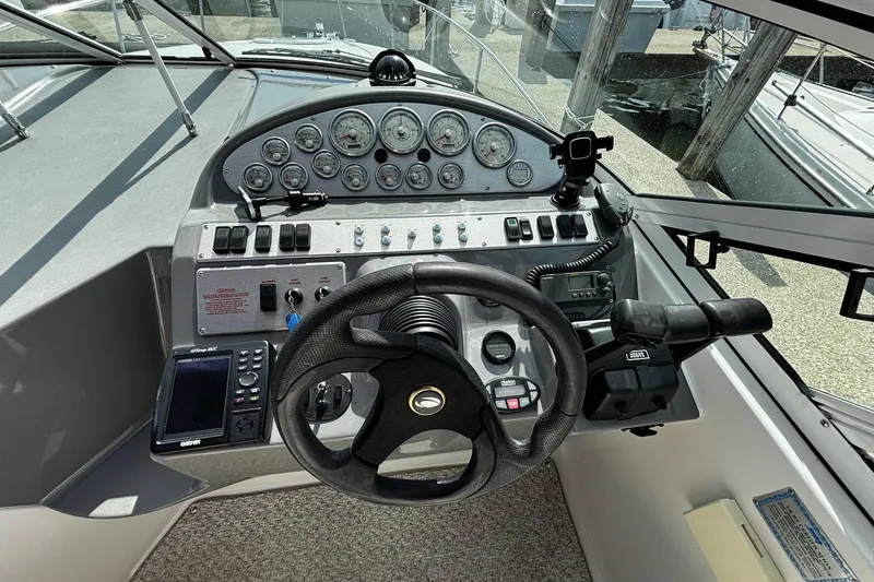 Slide: The Image of Cruisers 280 CXi Express 2005 - 10