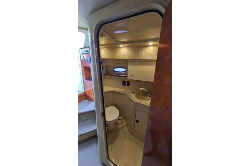 Slide: The Image of Cruisers 280 CXi Express 2005 - 2