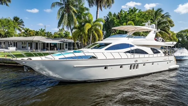 Slide: The Image of Azimut 80 Carat 2003 - 5
