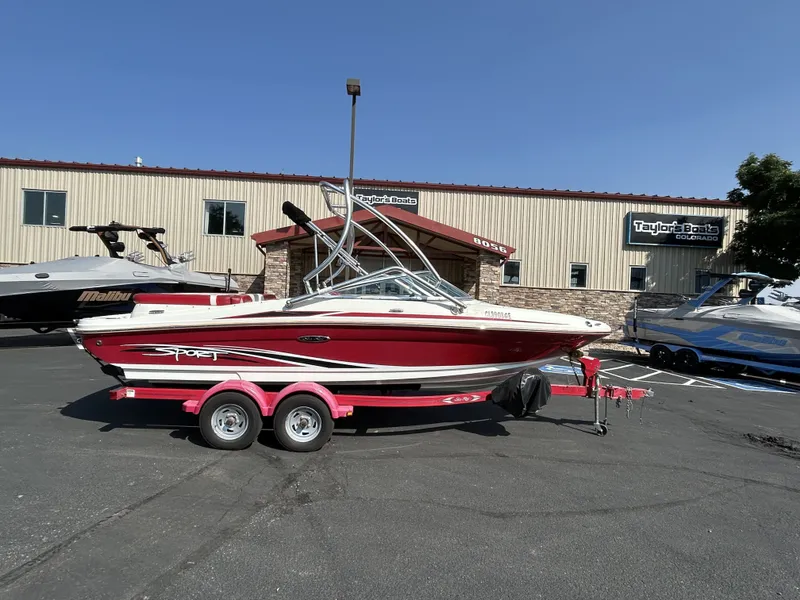 The Image of Sea Ray Ray 205 Sport 2011 - undefined