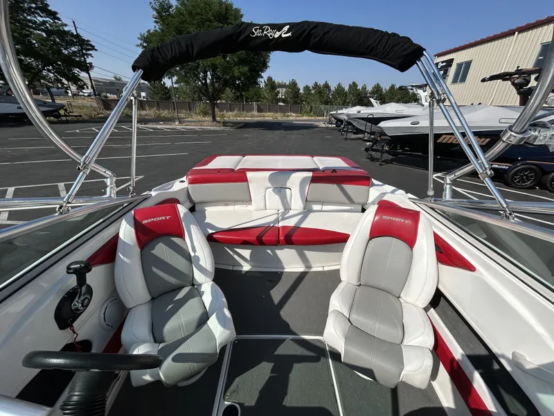 Slide: The Image of Sea Ray Ray 205 Sport 2011 - 17