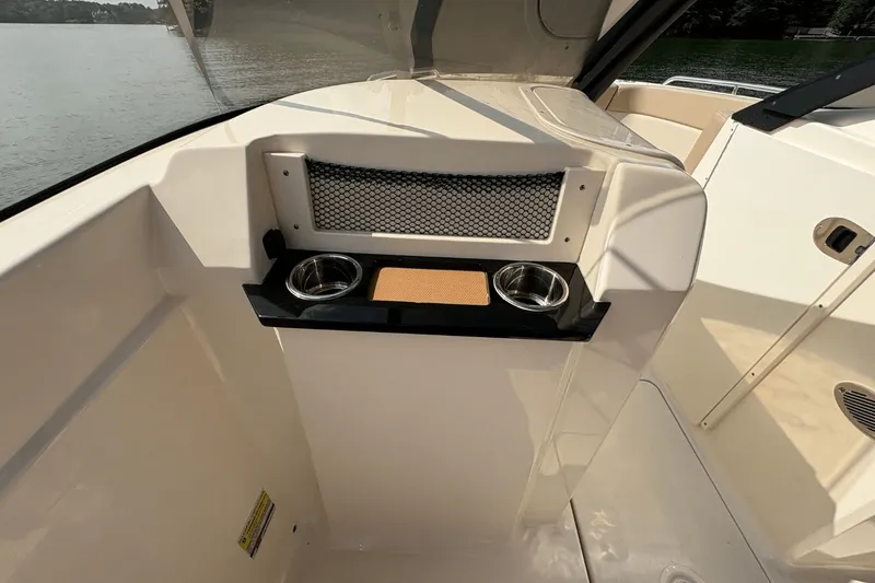 Slide: The Image of Scout 215 Dorado 2024 - 24