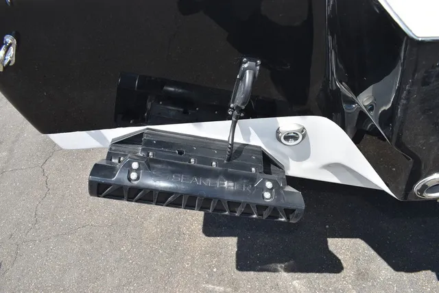 Slide: The Image of Key West Boats 239FSR 2025 - 9