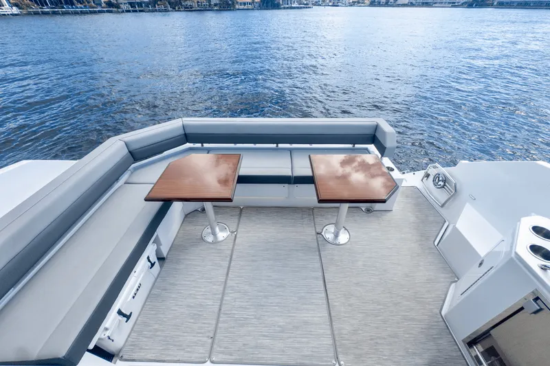 Slide: The Image of Cruisers Yachts 42 Cantius 2024 - 18