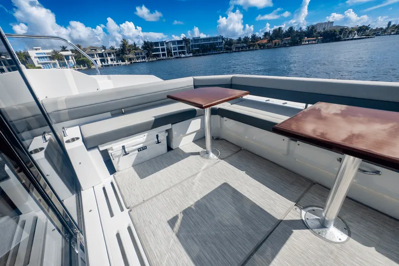 Slide: The Image of Cruisers Yachts 42 Cantius 2024 - 19