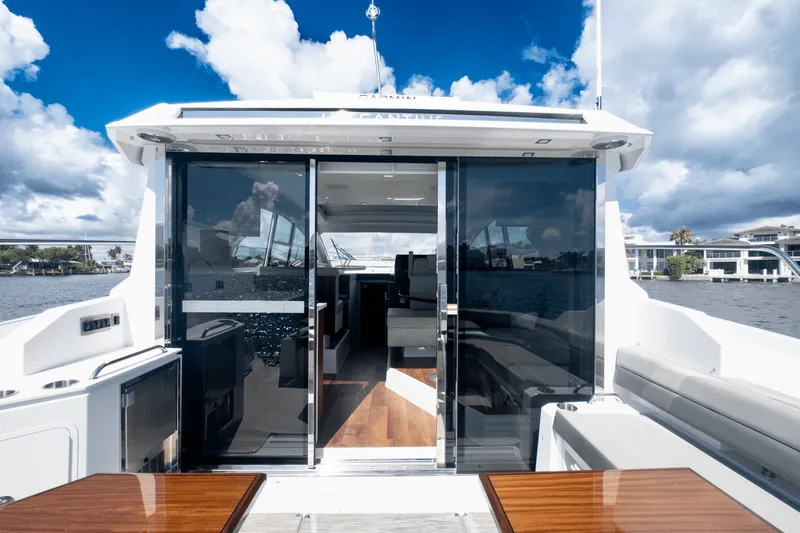 Slide: The Image of Cruisers Yachts 42 Cantius 2024 - 22