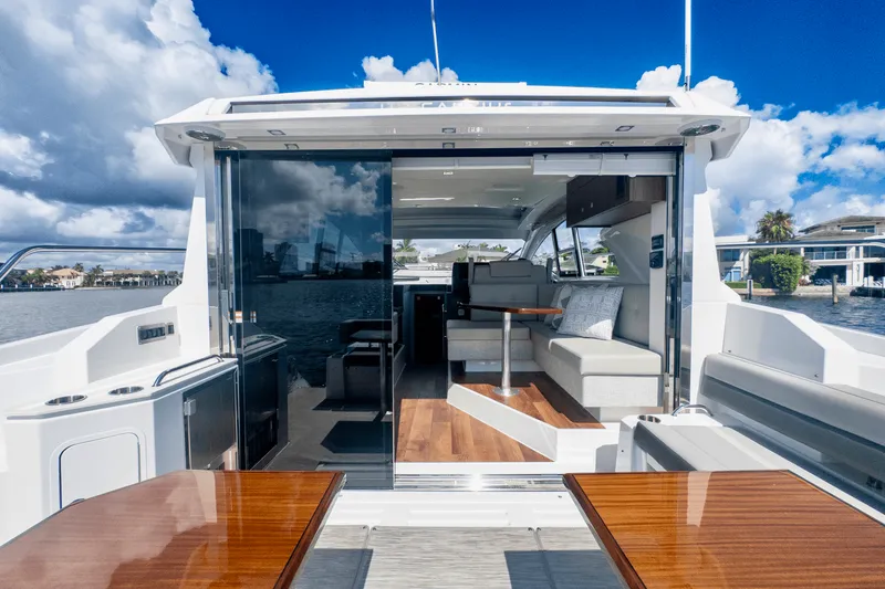 Slide: The Image of Cruisers Yachts 42 Cantius 2024 - 23