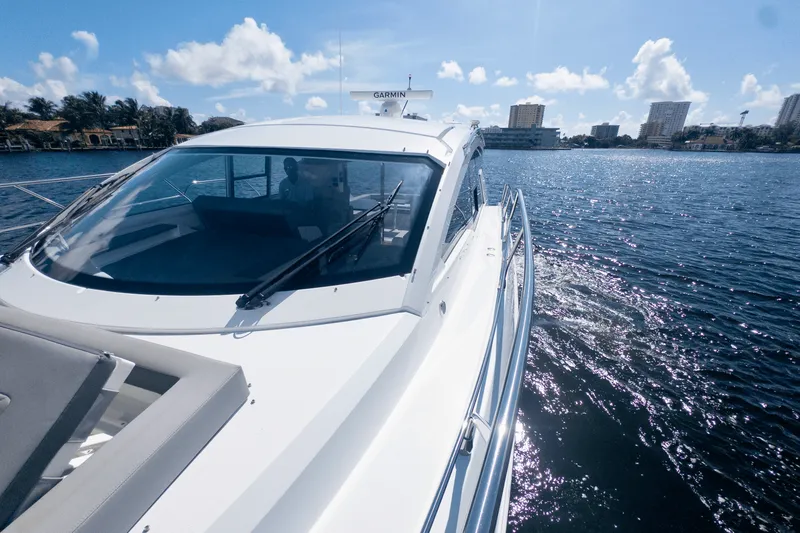 Slide: The Image of Cruisers Yachts 42 Cantius 2024 - 30