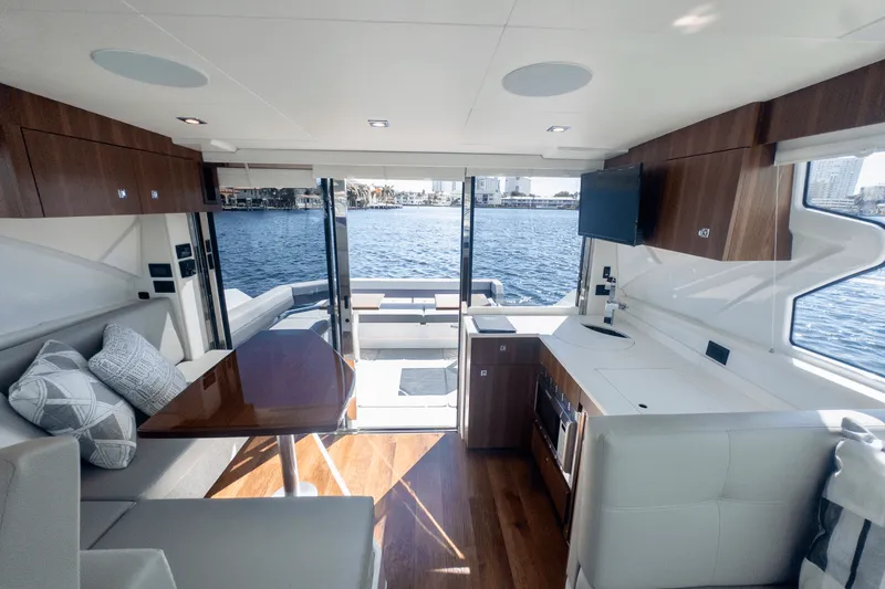 Slide: The Image of Cruisers Yachts 42 Cantius 2024 - 33