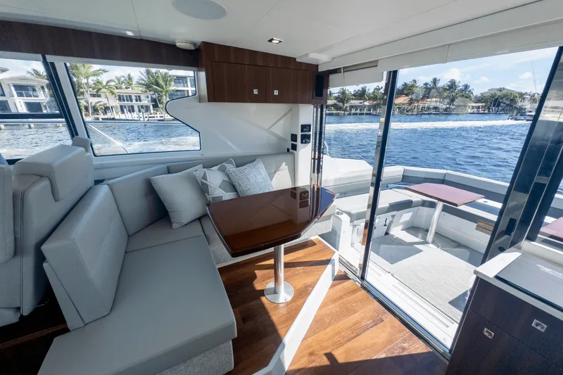 Slide: The Image of Cruisers Yachts 42 Cantius 2024 - 36