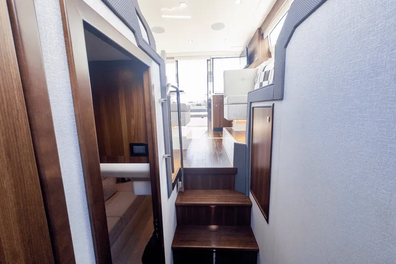 Slide: The Image of Cruisers Yachts 42 Cantius 2024 - 49