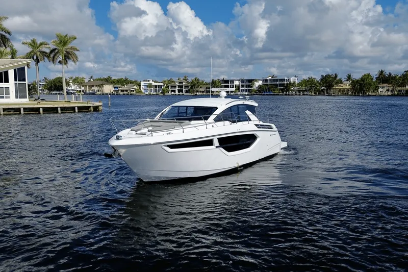 Slide: The Image of Cruisers Yachts 42 Cantius 2024 - 5