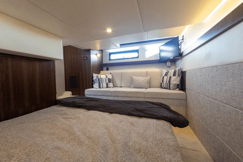 Slide: The Image of Cruisers Yachts 42 Cantius 2024 - 53