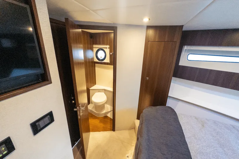 Slide: The Image of Cruisers Yachts 42 Cantius 2024 - 61