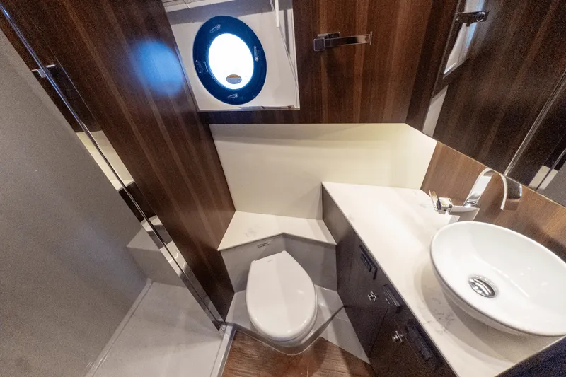 Slide: The Image of Cruisers Yachts 42 Cantius 2024 - 63