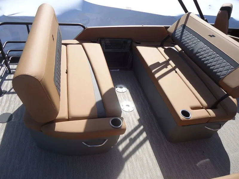 Slide: The Image of Starcraft Marine SLS 3 2026 - 9