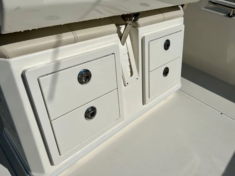 Slide: The Image of Boston whaler 28 DNT 2026 - 10