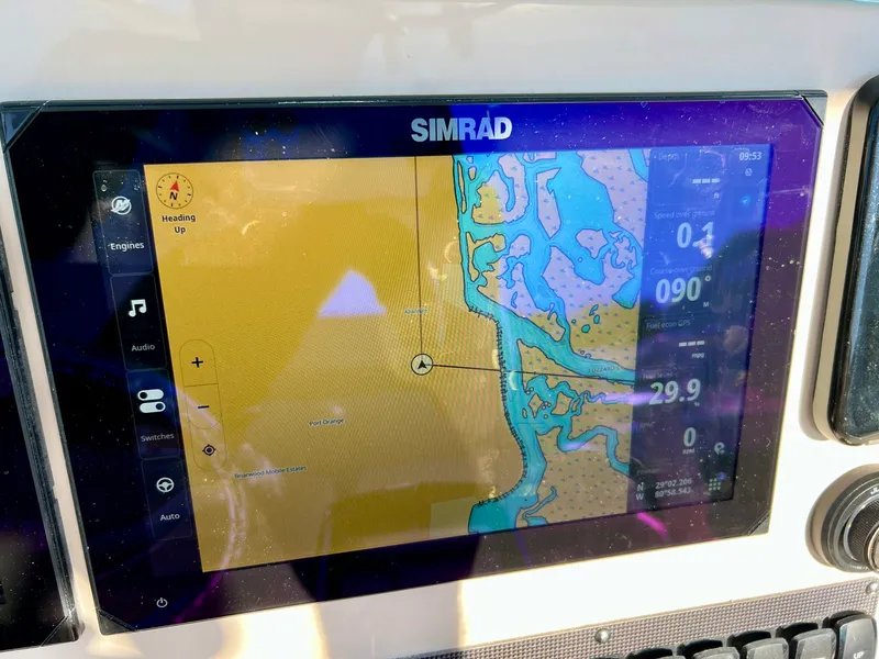 Slide: The Image of Boston whaler 28 DNT 2026 - 22