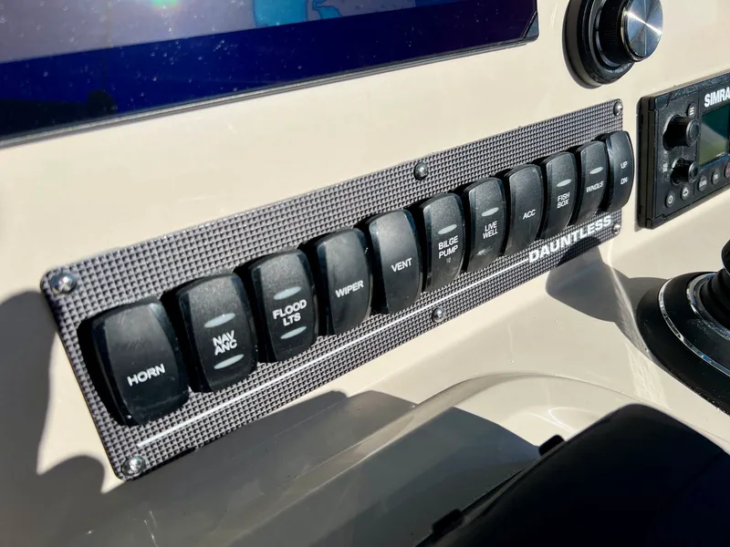 Slide: The Image of Boston whaler 28 DNT 2026 - 23