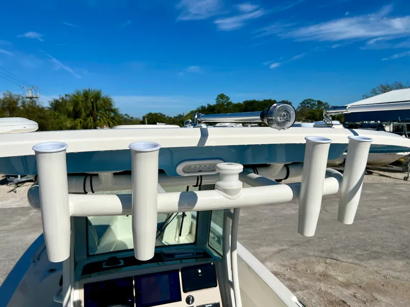 Slide: The Image of Boston whaler 28 DNT 2026 - 36