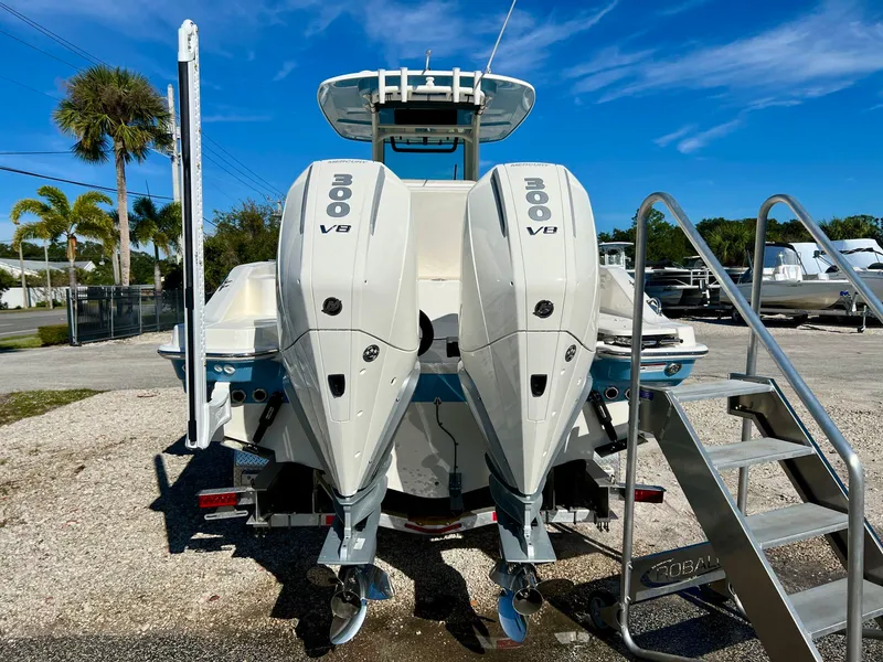 Slide: The Image of Boston whaler 28 DNT 2026 - 6